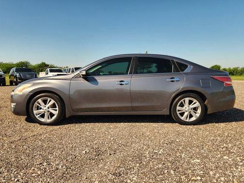 Gun Metallic 2015 Nissan Altima 2.5 SV