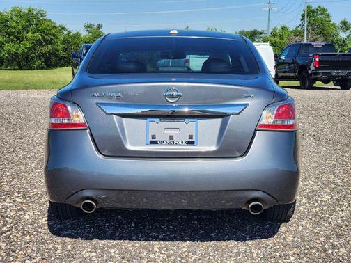 Gun Metallic 2015 Nissan Altima 2.5 SV