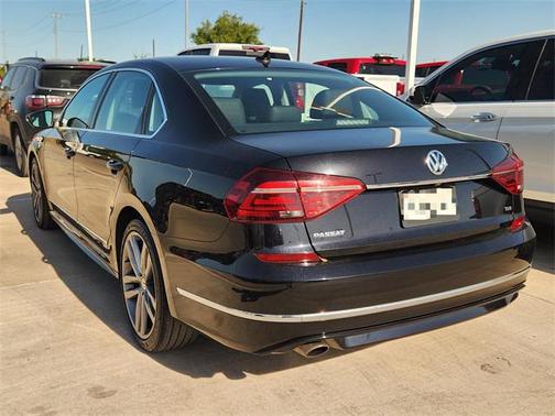 2017 Volkswagen Passat 1.8T R-Line w/Comfort