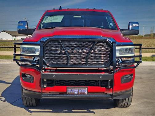 2024 RAM 3500 Laramie Crew Cab 4x4 8' Box