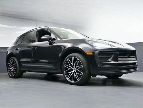 Black 2022 Porsche Macan Macan