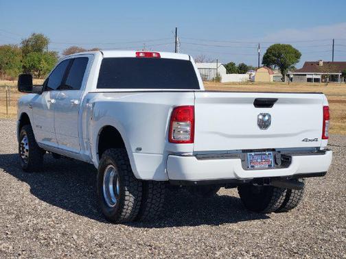Bright White Clearcoat 2024 RAM 3500 Lone Star Crew Cab 4x4 8' Box