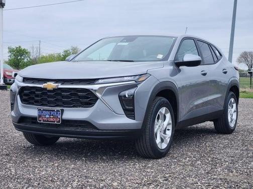 Sterling Gray Metallic 2026 Chevrolet Trax LS