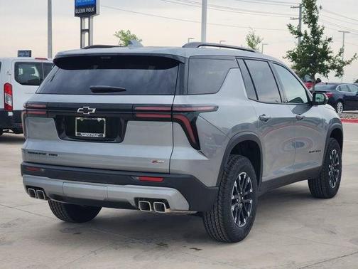 Sterling Gray Metallic 2026 Chevrolet Traverse AWD Z71