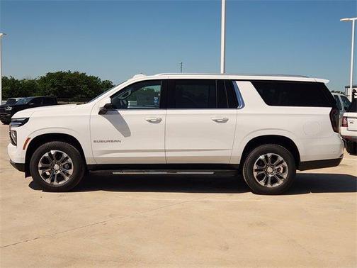 2025 Chevrolet Suburban LT