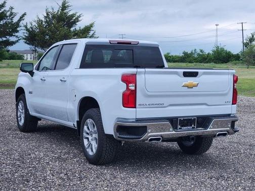Polar White Tricoat 2026 Chevrolet Silverado 1500 LTZ