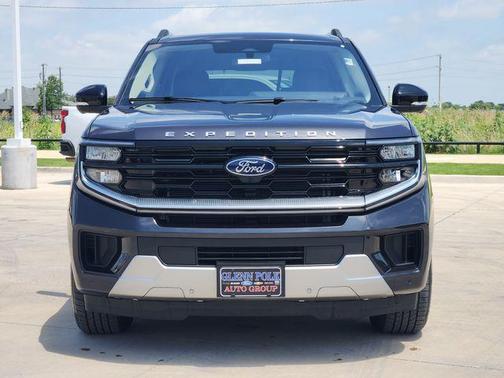 Dark Matter Gray Metallic 2025 Ford Expedition Max Platinum