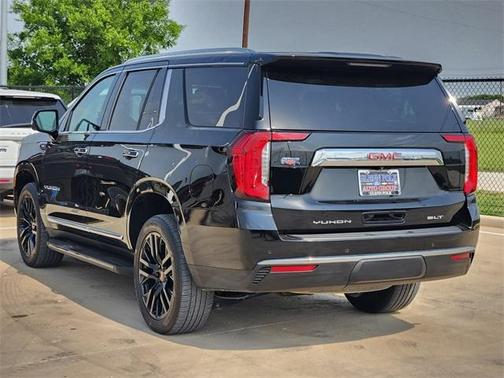 2022 GMC Yukon SLT