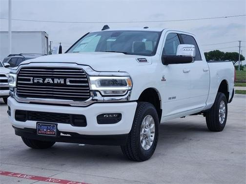 2024 RAM 2500 Laramie Crew Cab 4x4 6'4' Box