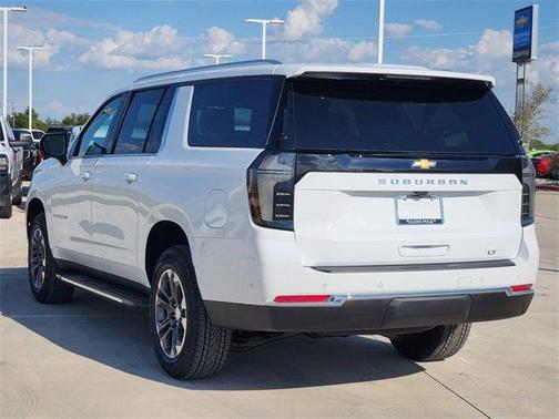 2026 Chevrolet Suburban LT