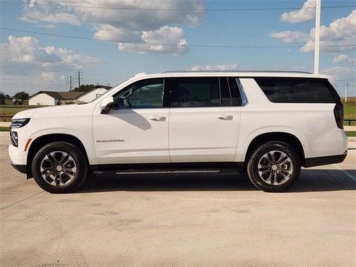 2026 Chevrolet Suburban LT