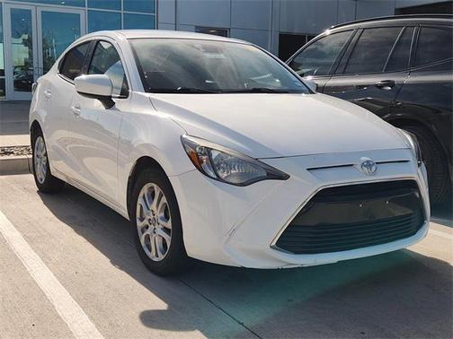 2017 Toyota Yaris iA Base