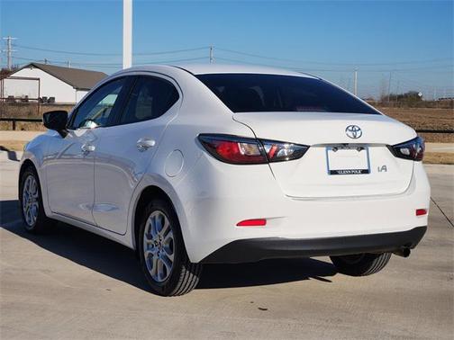 2017 Toyota Yaris iA Base