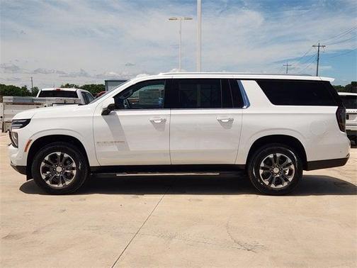 2025 Chevrolet Suburban LT