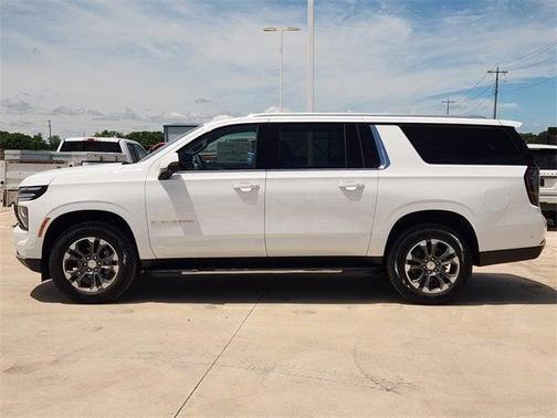 2025 Chevrolet Suburban LT