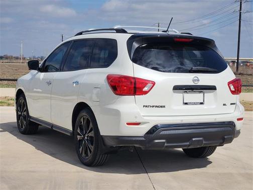 2018 Nissan Pathfinder SL