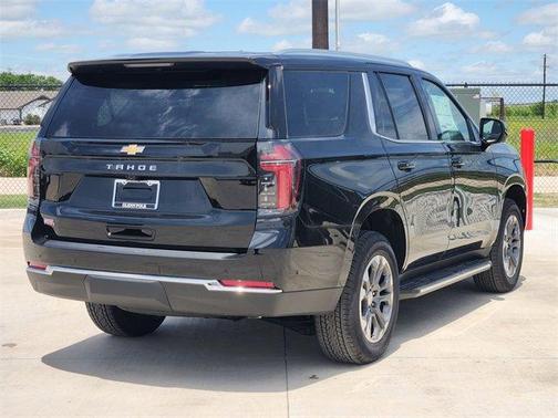 2025 Chevrolet Tahoe LS