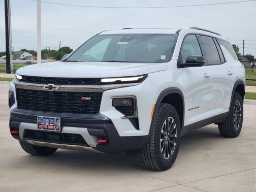 Polar White Tricoat 2026 Chevrolet Traverse AWD Z71