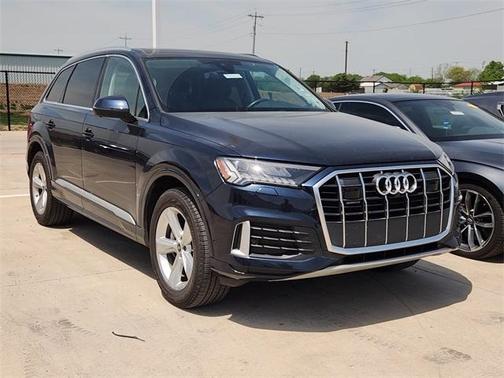 2024 Audi Q7 45 Premium Plus