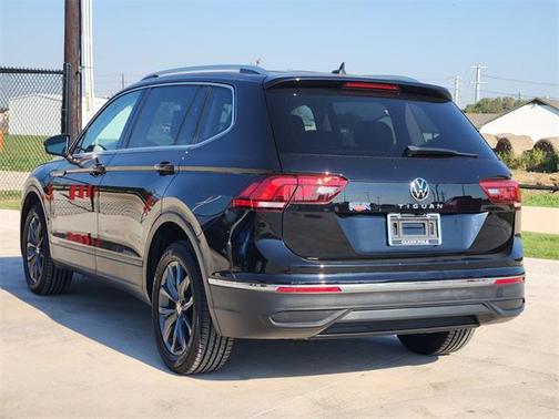 2022 Volkswagen Tiguan 2.0T SE 4MOTION