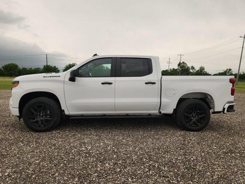 Summit White 2026 Chevrolet Silverado 1500 Custom