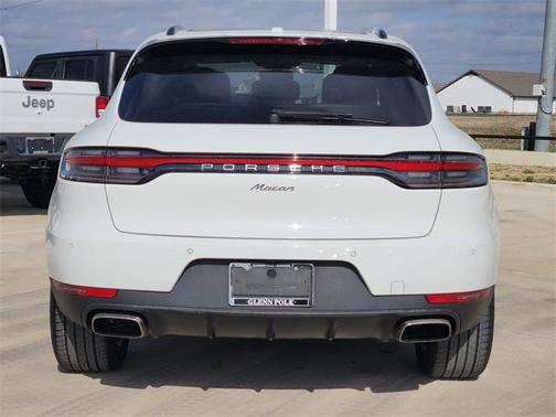 2021 Porsche Macan Base