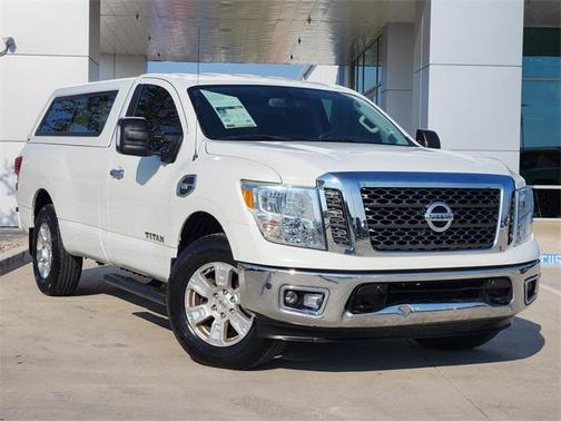2017 Nissan Titan SV