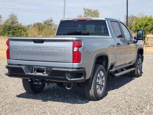 Sterling Gray Metallic 2026 Chevrolet Silverado 2500 Custom