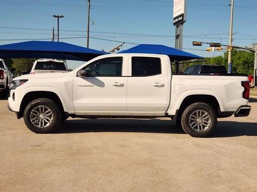 Summit White 2026 Chevrolet Colorado LT