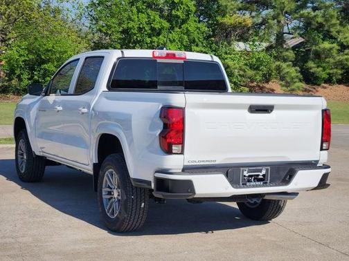 Summit White 2026 Chevrolet Colorado LT