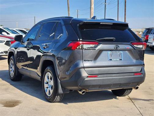 2019 Toyota RAV4 LE