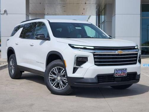 Summit White 2026 Chevrolet Traverse LT