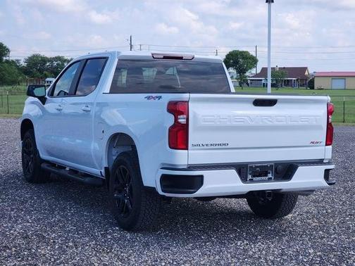 Summit White 2026 Chevrolet Silverado 1500 RST