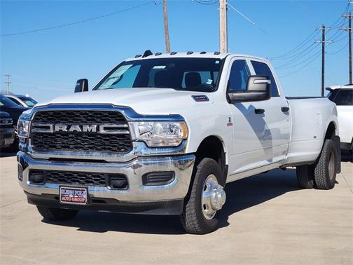 2024 RAM 3500 Tradesman Crew Cab 4x4 8' Box