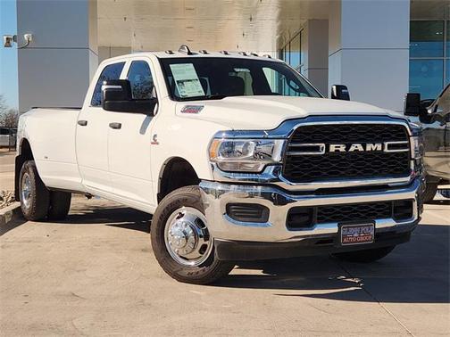 2024 RAM 3500 Tradesman Crew Cab 4x4 8' Box