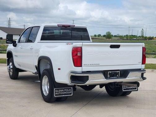 Summit White 2026 Chevrolet Silverado 3500 LT