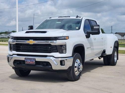 Summit White 2026 Chevrolet Silverado 3500 LT
