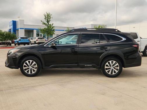 Crystal Black Silica 2023 Subaru Outback Premium