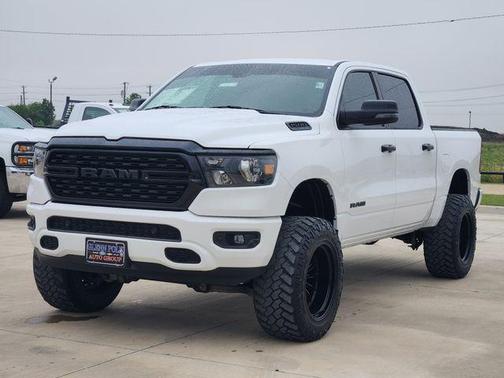 Bright White Clearcoat 2023 RAM 1500 Big Horn/Lone Star
