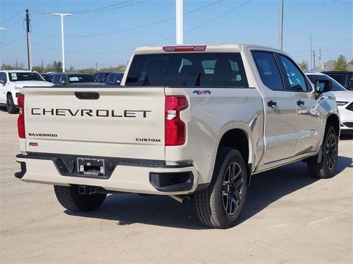 2026 Chevrolet Silverado 1500 Custom