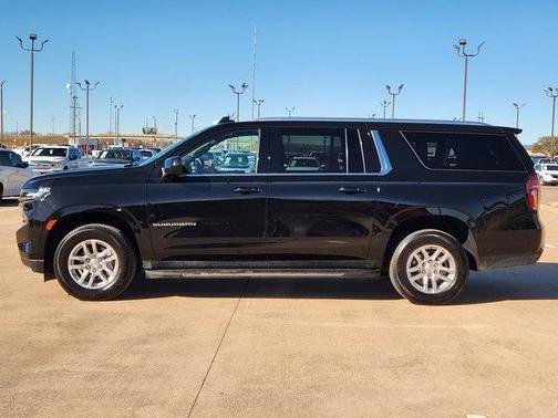 2023 Chevrolet Suburban LT
