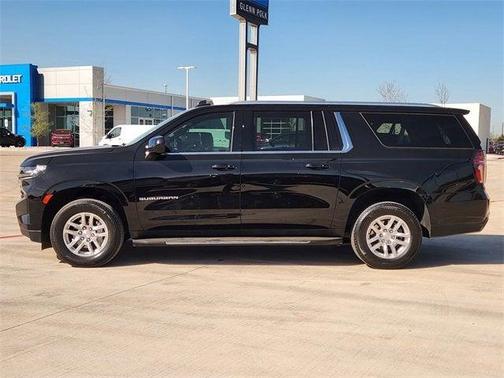 2023 Chevrolet Suburban LS
