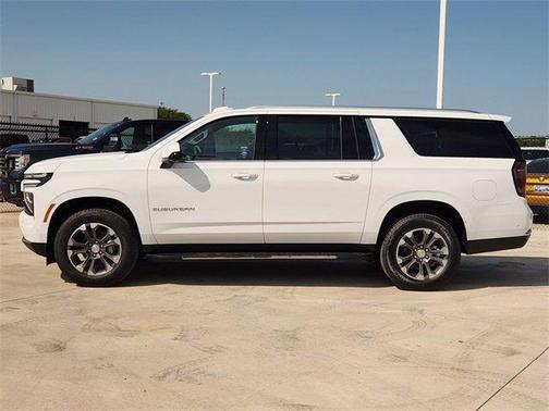 2025 Chevrolet Suburban LS