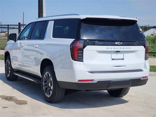 2025 Chevrolet Suburban LS