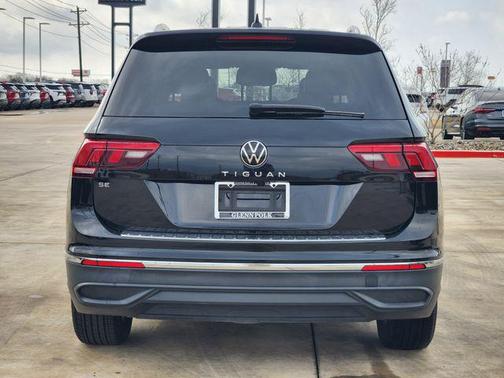 2024 Volkswagen Tiguan 2.0T SE