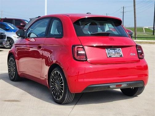 2024 FIAT 500e INSPI(RED) FWD