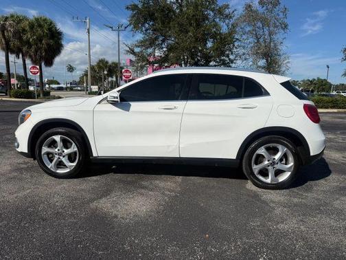 2020 Mercedes-Benz GLA 250 Base 4MATIC