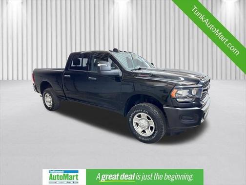 2024 RAM 2500 Tradesman Crew Cab 4x4 64' Box