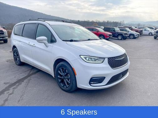 2022 Chrysler Pacifica Touring L AWD