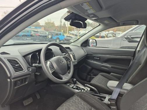 2024 Mitsubishi Outlander Sport 2.0 LE